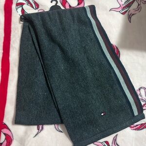 Tommy Hilfiger Men Charcoal Scarf with Striped Detail
